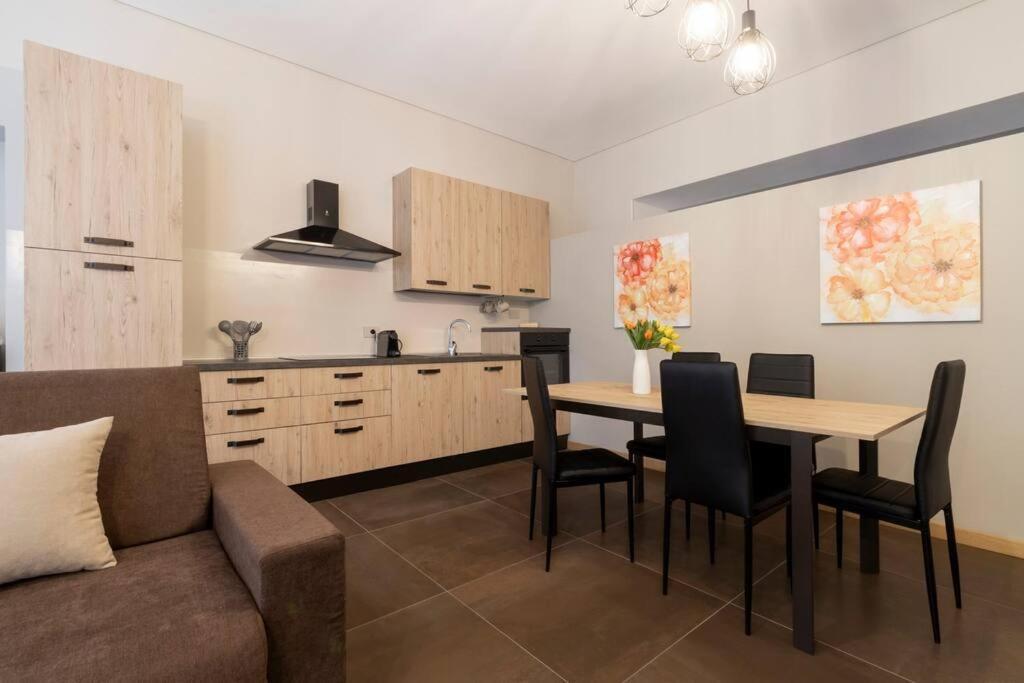 Piazza San Carlo Elegante Loft In Centro - Wi-Fi Apartment Turin Bagian luar foto